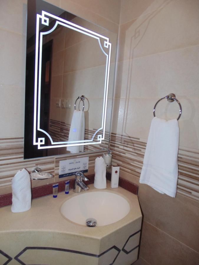 Sukoon Hotel Medina Bagian luar foto
